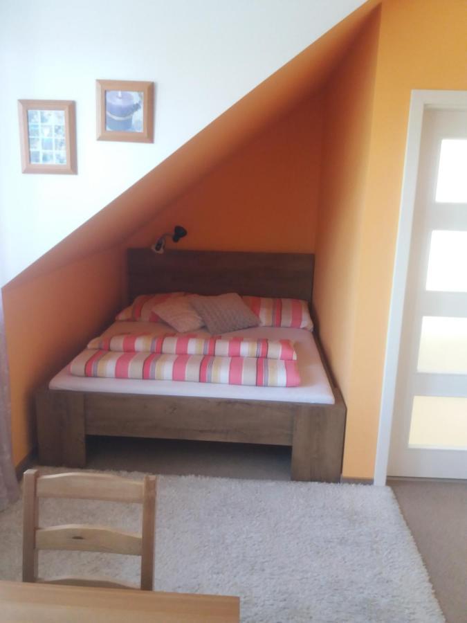 Garden Apartments Znojmo Luaran gambar