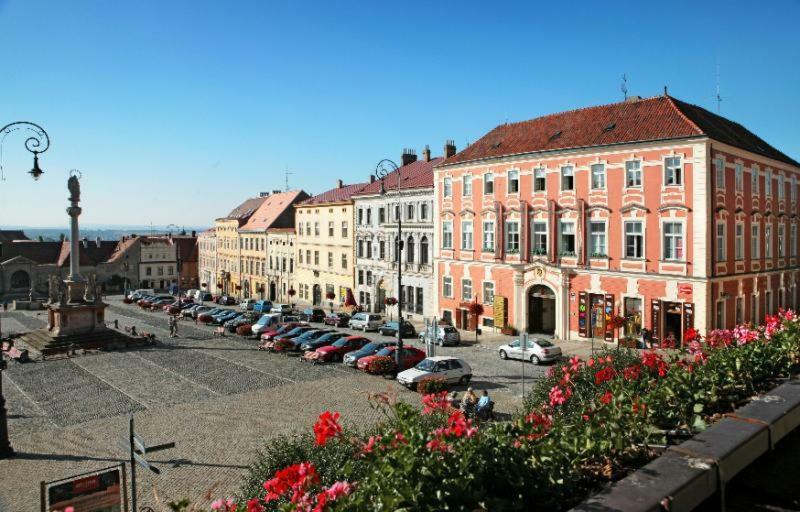 Garden Apartments Znojmo Luaran gambar
